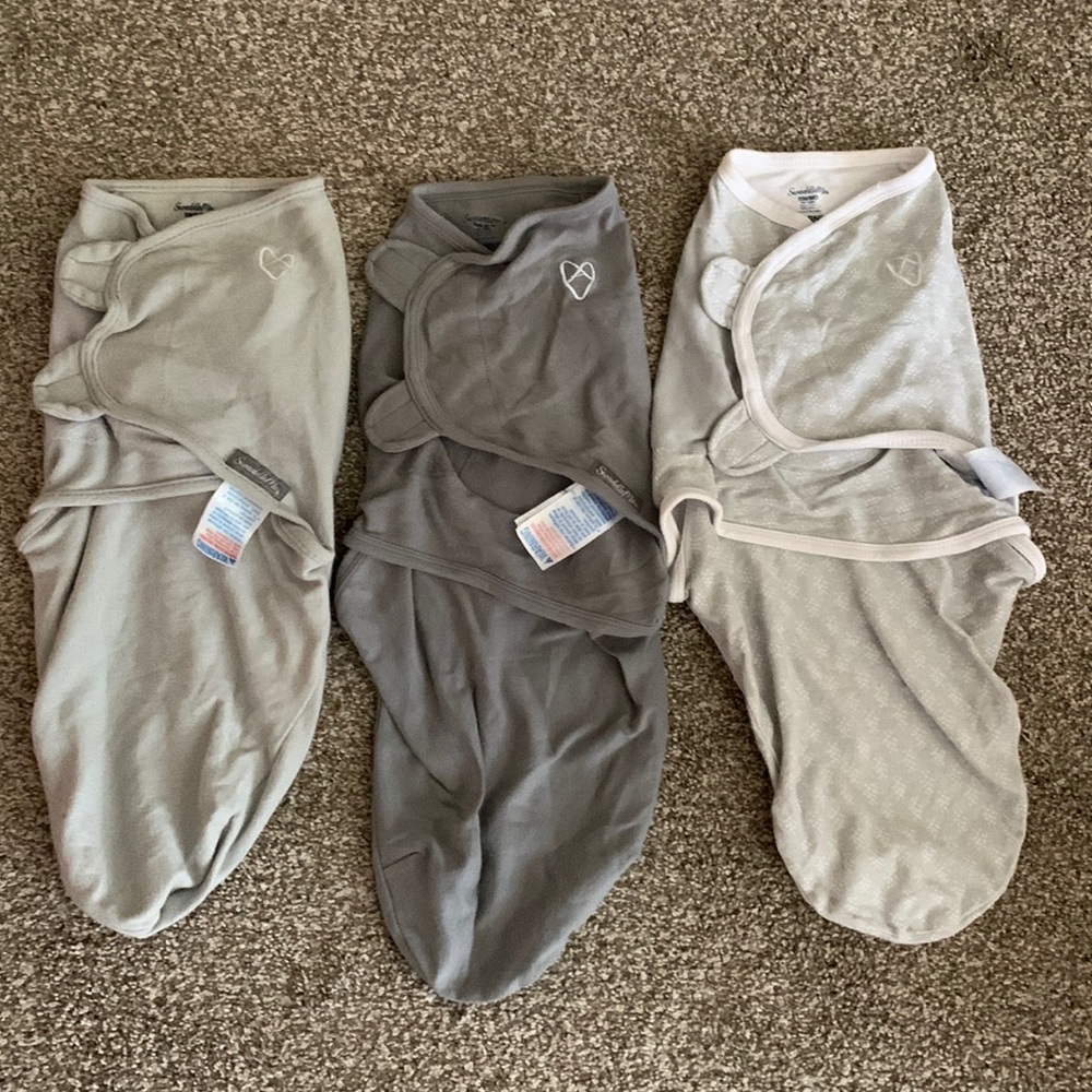 Set of 3 swaddle me size SM/MM swaddles